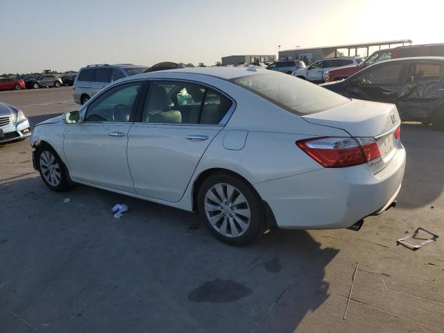 1HGCR3F81FA021655 - 2015 HONDA ACCORD EXL WHITE photo 2