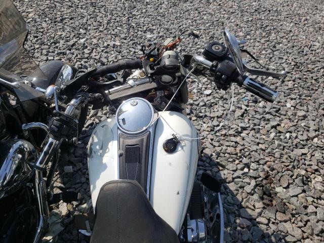 1HD1FCW114Y621323 - 2004 HARLEY-DAVIDSON FLHTCUI 白色 照片 5