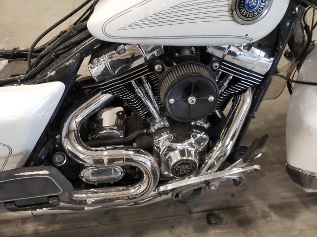 1HD1FCW114Y621323 - 2004 HARLEY-DAVIDSON FLHTCUI 白色 照片 7