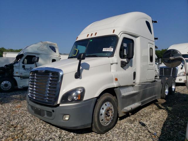 3AKJGLDR5JSJK1842 - 2018 FREIGHTLINER CASCADIA 1 WHITE photo 2