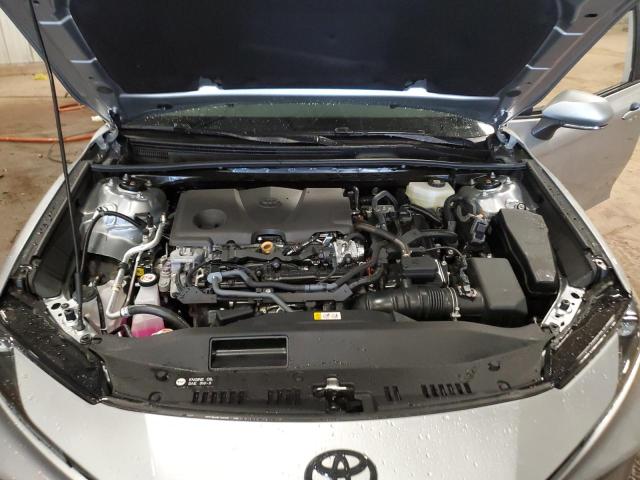 4T1DBADK3SU521816 - 2025 TOYOTA CAMRY XSE SILVER photo 11