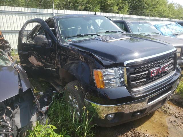 1GT120C82BF262666 - 2011 GMC SIERRA K2500 SLE BLACK photo 4