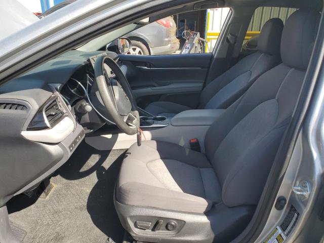 4T1R11AK1NU635153 - 2022 TOYOTA CAMRY LE SILVER photo 7