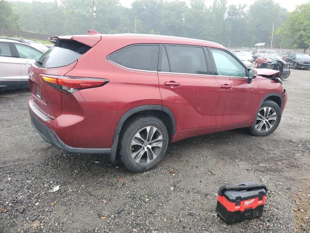 5TDGZRBH9MS057067 - 2021 TOYOTA HIGHLANDER XLE RED photo 3