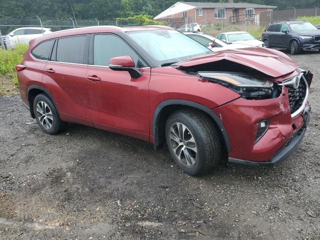 5TDGZRBH9MS057067 - 2021 TOYOTA HIGHLANDER XLE RED photo 4