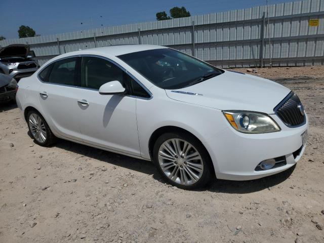 1G4PP5SK0D4185702 - 2013 BUICK VERANO WHITE photo 4