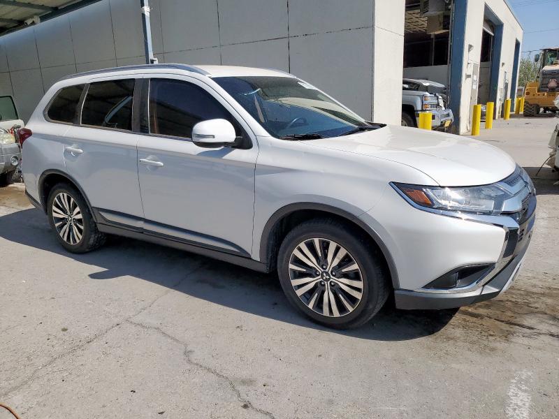 JA4AZ3A39KZ041109 - 2019 MITSUBISHI OUTLANDER SE WHITE photo 4