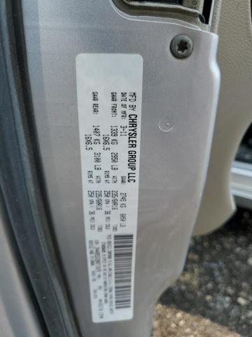 2A4RR5DG9BR715878 - 2011 CHRYSLER TOWN & COU TOURING SILVER photo 13