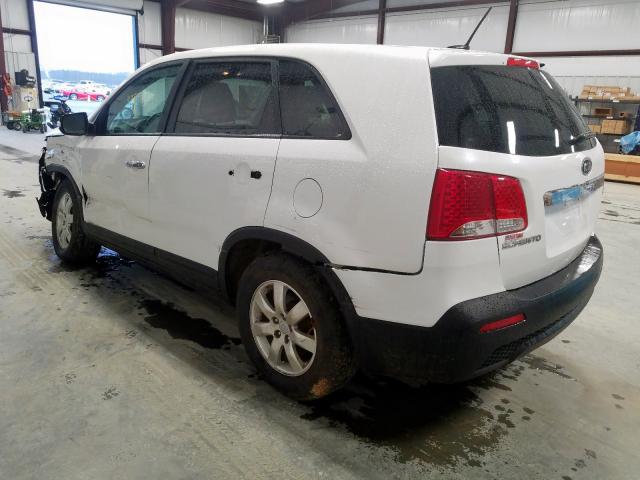 5XYKT3A11BG078101 - 2011 KIA SORENTO BASE  photo 3