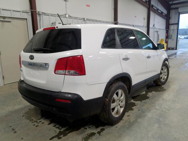 5XYKT3A11BG078101 - 2011 KIA SORENTO BASE  photo 4