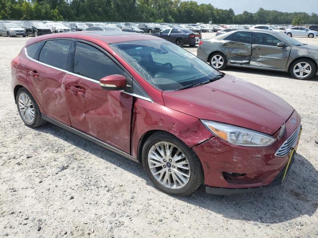 1FADP3N28HL333944 - 2017 FORD FOCUS TITANIUM RED photo 4