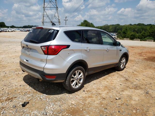 1FMCU0GD9KUB29999 - 2019 FORD ESCAPE SE SILVER photo 3