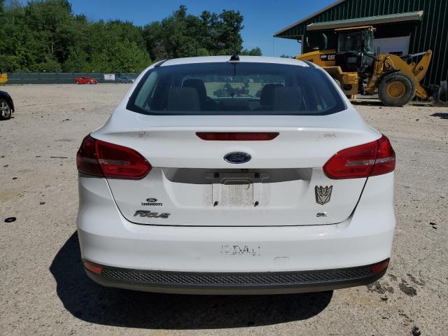 1FADP3F24HL345183 - 2017 FORD FOCUS SE WHITE photo 6