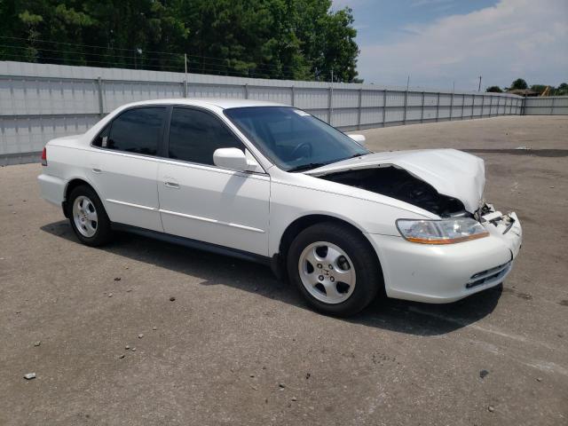 1HGCG56461A124254 - 2001 HONDA ACCORD LX WHITE photo 4