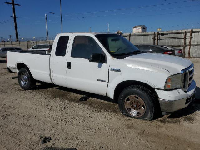 1FTSX20P36EB87680 - 2006 FORD F250 SUPER DUTY WHITE photo 4