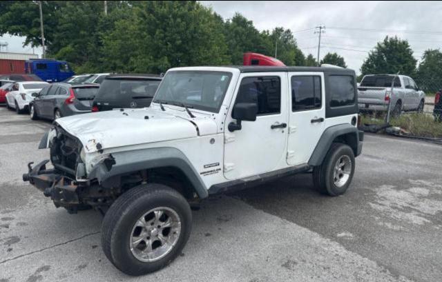 1C4BJWDG6DL582321 - 2013 JEEP WRANGLER U SPORT Beyaz fotoğraf 2