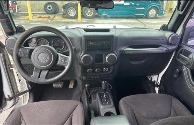 1C4BJWDG6DL582321 - 2013 JEEP WRANGLER U SPORT Beyaz fotoğraf 9