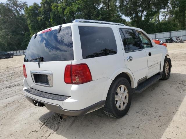 5LMFU28R74LJ22137 - 2004 LINCOLN NAVIGATOR 白色 照片 3