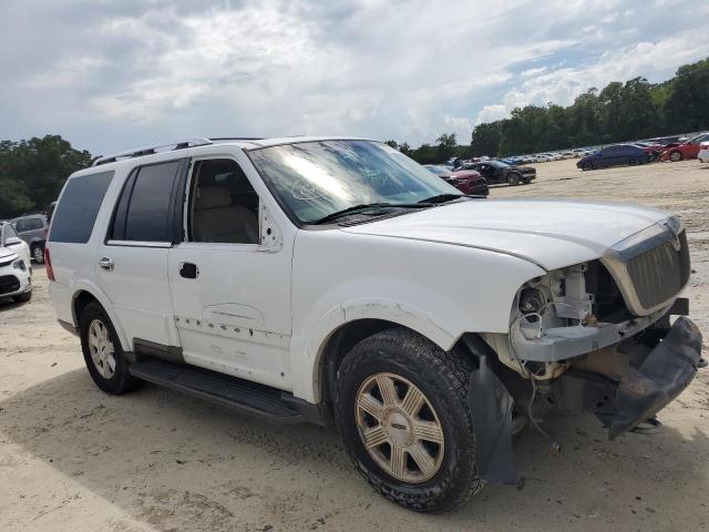 5LMFU28R74LJ22137 - 2004 LINCOLN NAVIGATOR WHITE photo 4