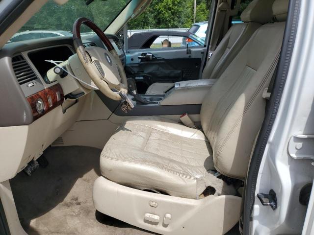 5LMFU28R74LJ22137 - 2004 LINCOLN NAVIGATOR 白色 照片 7