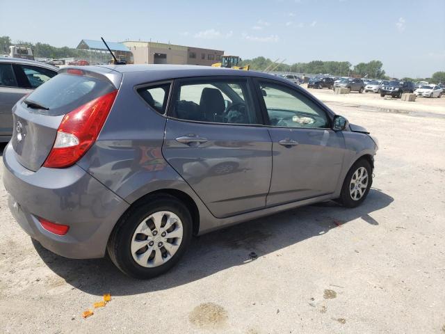 KMHCT5AEXHU336184 - 2017 HYUNDAI ACCENT SE SILVER photo 3