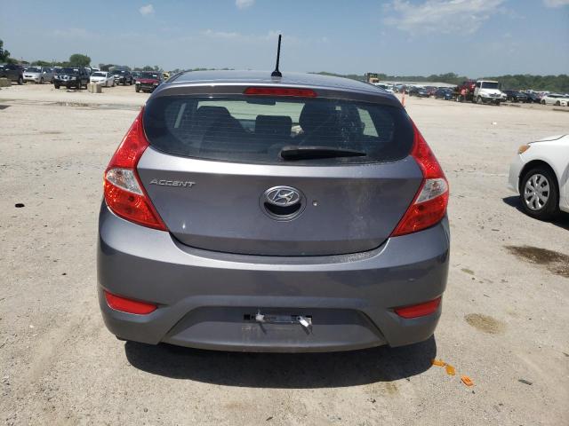 KMHCT5AEXHU336184 - 2017 HYUNDAI ACCENT SE SILVER photo 6