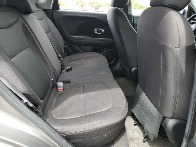 KNDJN2A23G7273761 - 2016 KIA SOUL SILVER photo 10