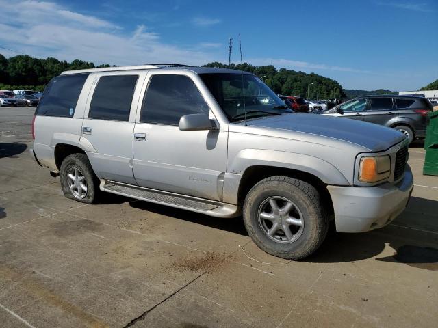 1GKEK13R0XR916686 - 1999 GMC DENALI SILVER photo 4