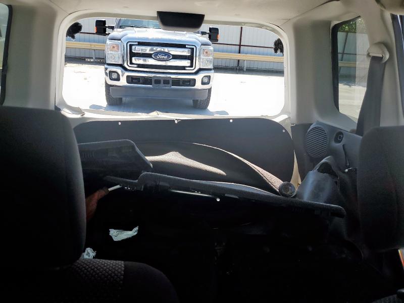 JTLKT324864053617 - 2006 TOYOTA SCION XB 白色 照片 10