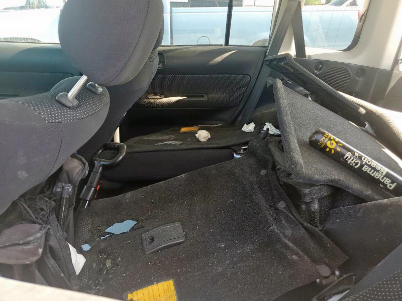 JTLKT324864053617 - 2006 TOYOTA SCION XB 白色 照片 11