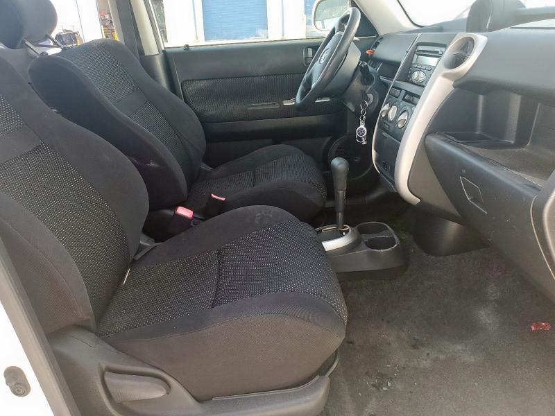 JTLKT324864053617 - 2006 TOYOTA SCION XB 白色 照片 7