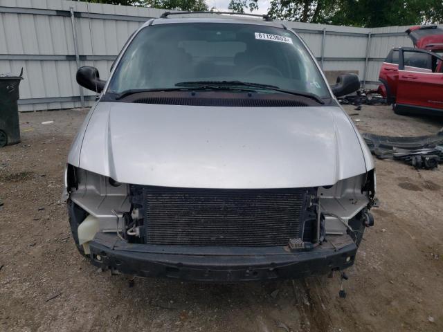 1C4GP45R25B120709 - 2005 CHRYSLER TOWN & COU 银色 照片 5