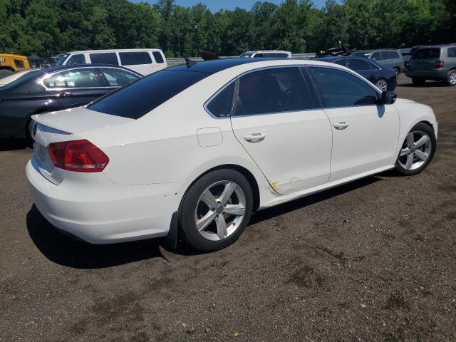 1VWBT7A3XFC079389 - 2015 VOLKSWAGEN PASSAT SE WHITE photo 3