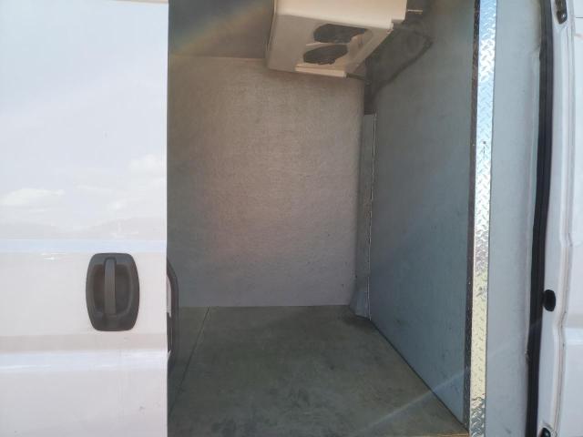 3C6TRVDGXLE109575 - 2020 RAM PROMASTER 2500 HIGH WHITE photo 11