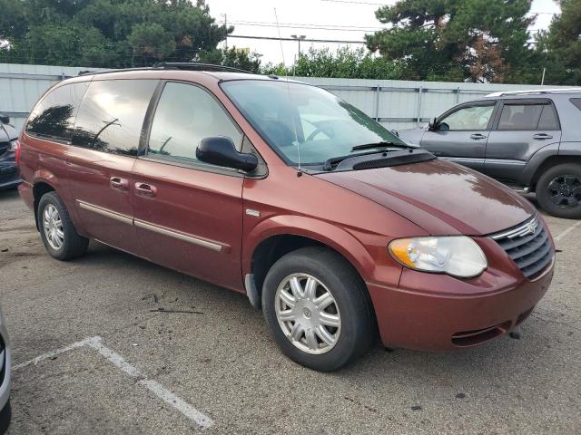 2A4GP54L07R231826 - 2007 CHRYSLER TOWN AND C TOURING MAROON photo 4