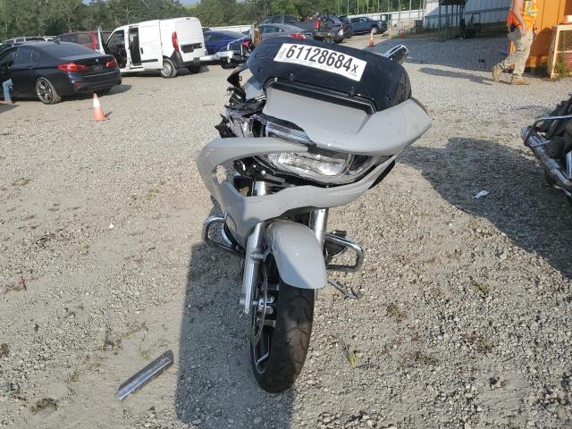 1HD1KH713RB619199 - 2024 HARLEY-DAVIDSON FLTRX 银色 照片 2