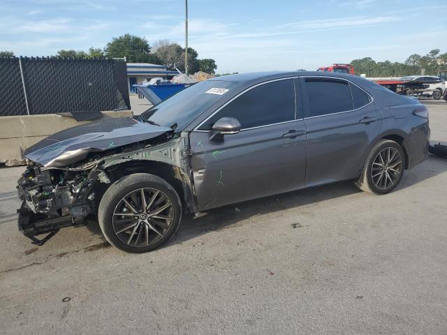 4T1T11AK7PU824799 - 2023 TOYOTA CAMRY SE NIGHT SHADE GRAY photo 1