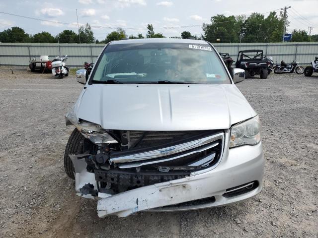 2C4RC1CG8CR175989 - 2012 CHRYSLER TOWN & COU TOURING L SILVER photo 5