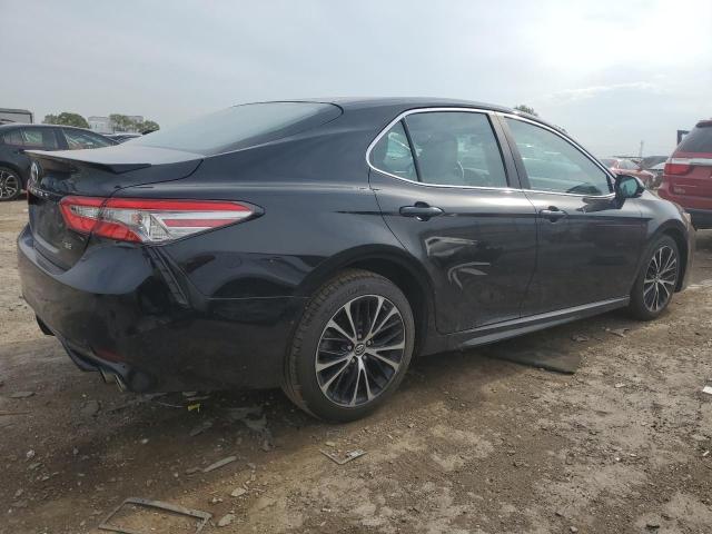 4T1B11HK7JU132941 - 2018 TOYOTA CAMRY L BLACK photo 3