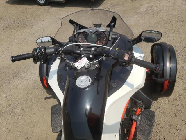 2BXRDDD24FV002144 - 2015 CAN-AM SPYDER ROA F3 WHITE photo 5