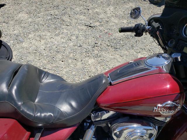 1HD1FCW106Y638486 - 2006 HARLEY-DAVIDSON FLHTCUI 红色 照片 5