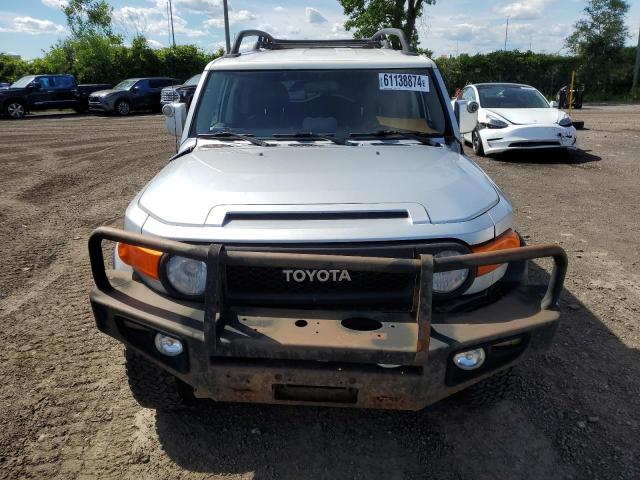 JTEBU11F070073770 - 2007 TOYOTA FJ CRUISER GRAY photo 5