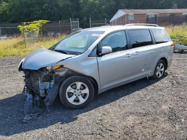 2014 TOYOTA SIENNA LE, 