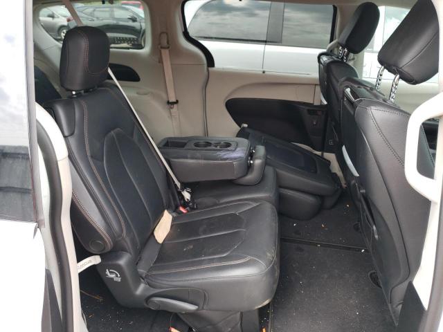 2C4RC1EGXHR832506 - 2017 CHRYSLER PACIFICA TOURING L PLUS WHITE photo 11