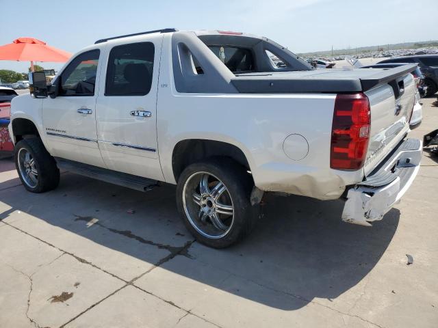 3GNEC32029G214449 - 2009 CHEVROLET AVALANCHE C1500 LTZ WHITE photo 2