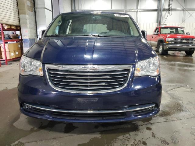 2C4RC1CG1GR215514 - 2016 CHRYSLER TOWN & COU TOURING L BLUE photo 5