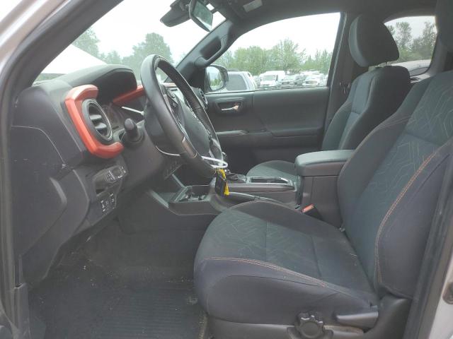 5TFSZ5ANXJX146811 - 2018 TOYOTA TACOMA ACCESS CAB ნაცრისფერი ფოტო 7