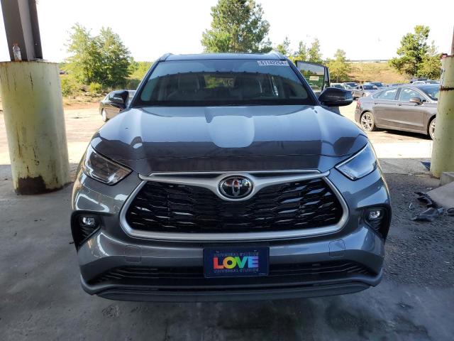 5TDGZRAH9NS140145 - 2022 TOYOTA HIGHLANDER XLE GRAY photo 5
