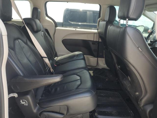 2C4RC1BGXJR189018 - 2018 CHRYSLER PACIFICA TOURING L SILVER photo 11