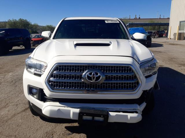 3TMBZ5DN2GM003698 - 2016 TOYOTA TACOMA DOUBLE CAB WHITE photo 5